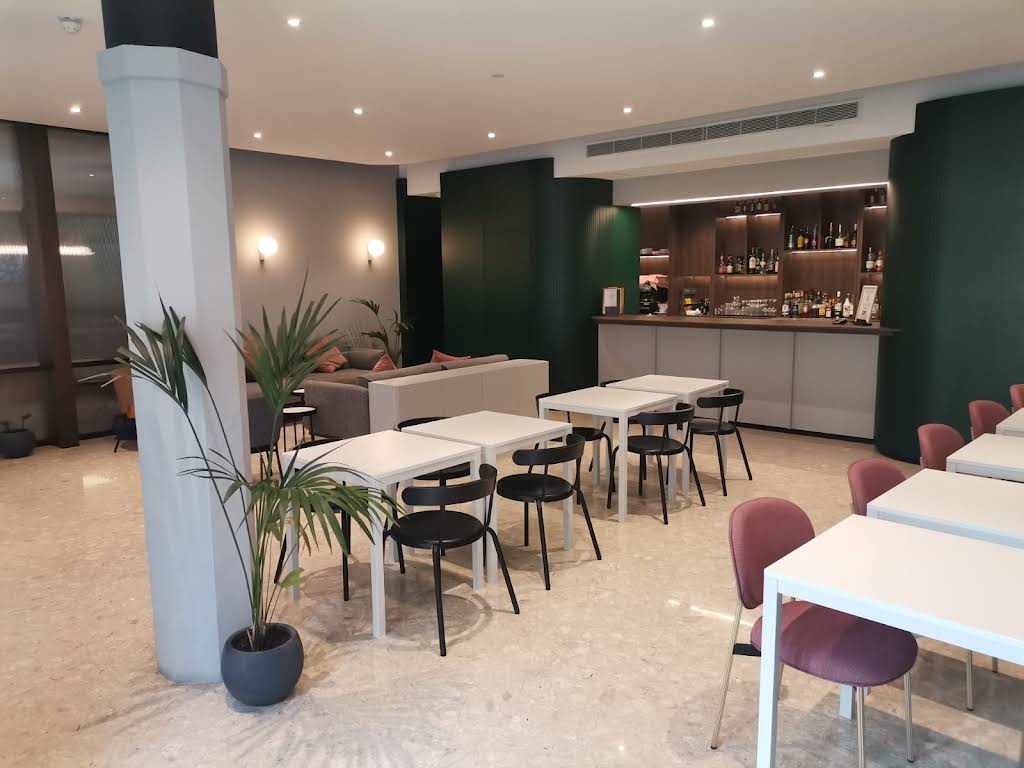 Lobby Bar